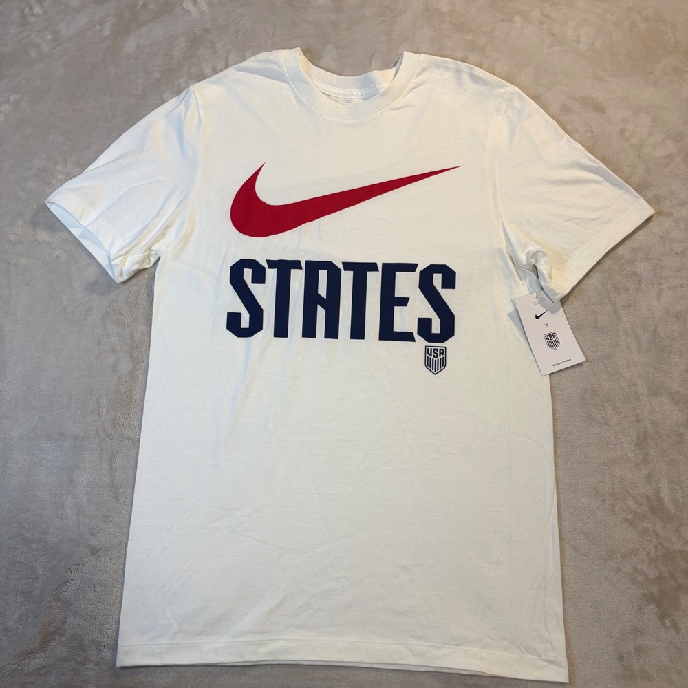 Nike US Soccer States Core Cotton SS Tee Sail White Red Swoosh M11332 Small NWT